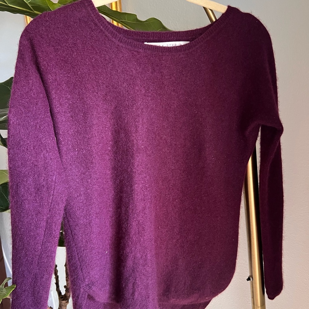 Max Studio Women's Purple Sweater %100 2ply cashmere
